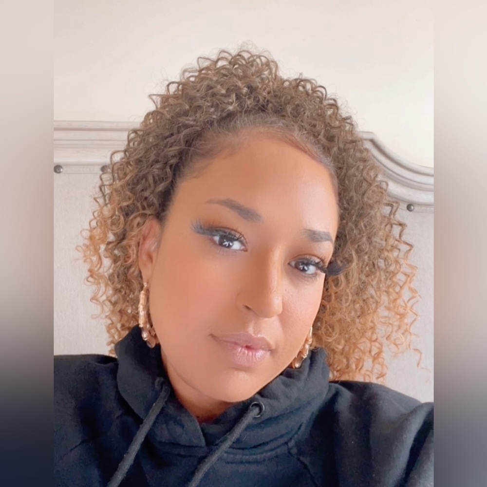 Meet your Posher, Shay